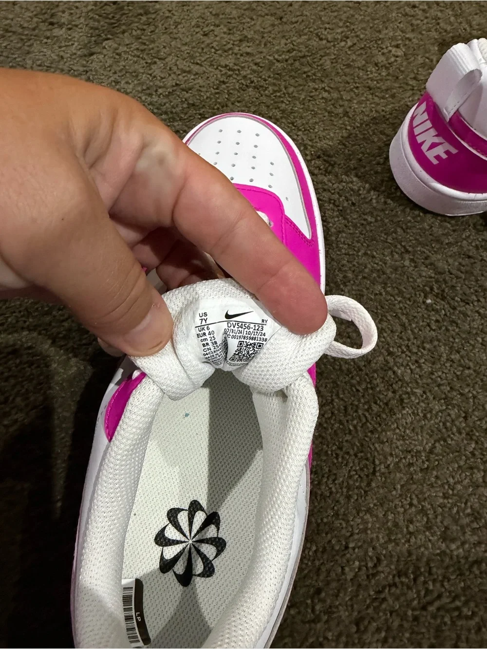 Nike Kids' Low-Top Sneakers - White & Hot Pink Sz 7Y